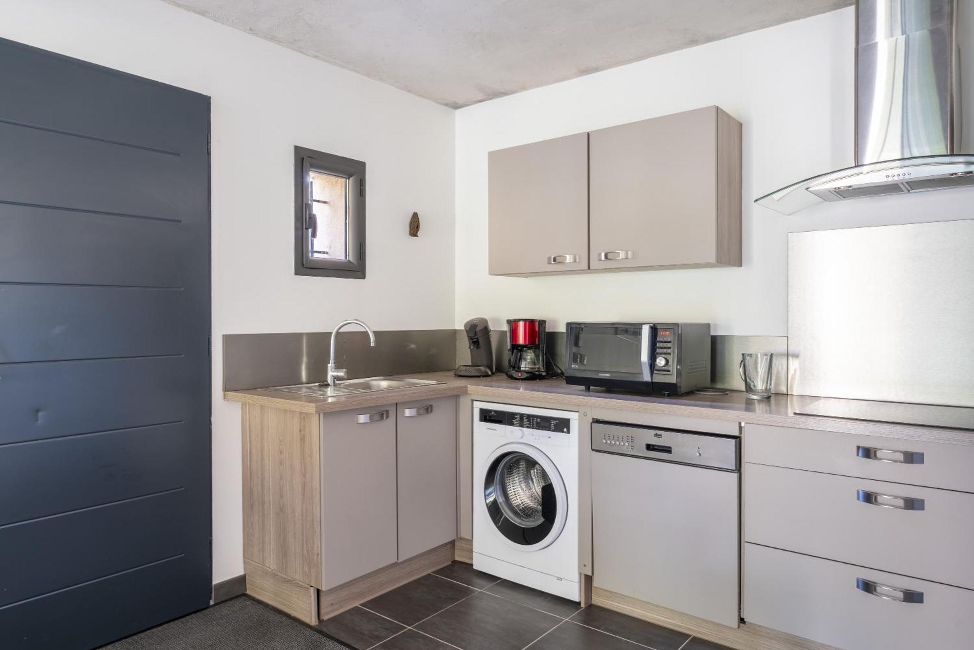 L'Ensemble Du Gite De Tante Berthe Camaret-sur-Aigues Esterno foto